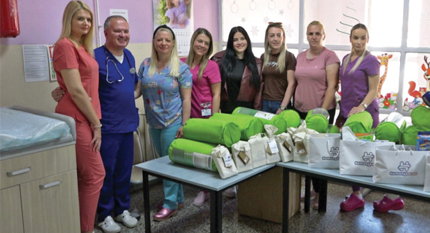 УДРУЖЕЊЕ „ХУМАНИТАРАЦ“ ДОНИРАЛО ПОМОЋ ДЕЧЈЕМ ОДЕЉЕЊУ ЗДРАВСТВЕНОГ ЦЕНТРА ЛОЗНИЦА